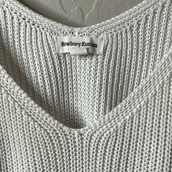 Newbury Kustom white knitted tank top crochet like fabric V-neck sleeveless L - Picture 3 of 7